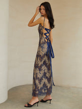 Midnight Garden – Langes Camisole-Kleid mit Schnürung